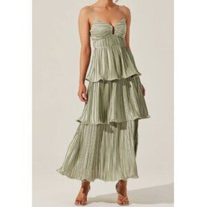 ASTR The Label Lupin Sweetheart Neck Sleeveless Plisse Tiered Maxi Dress
